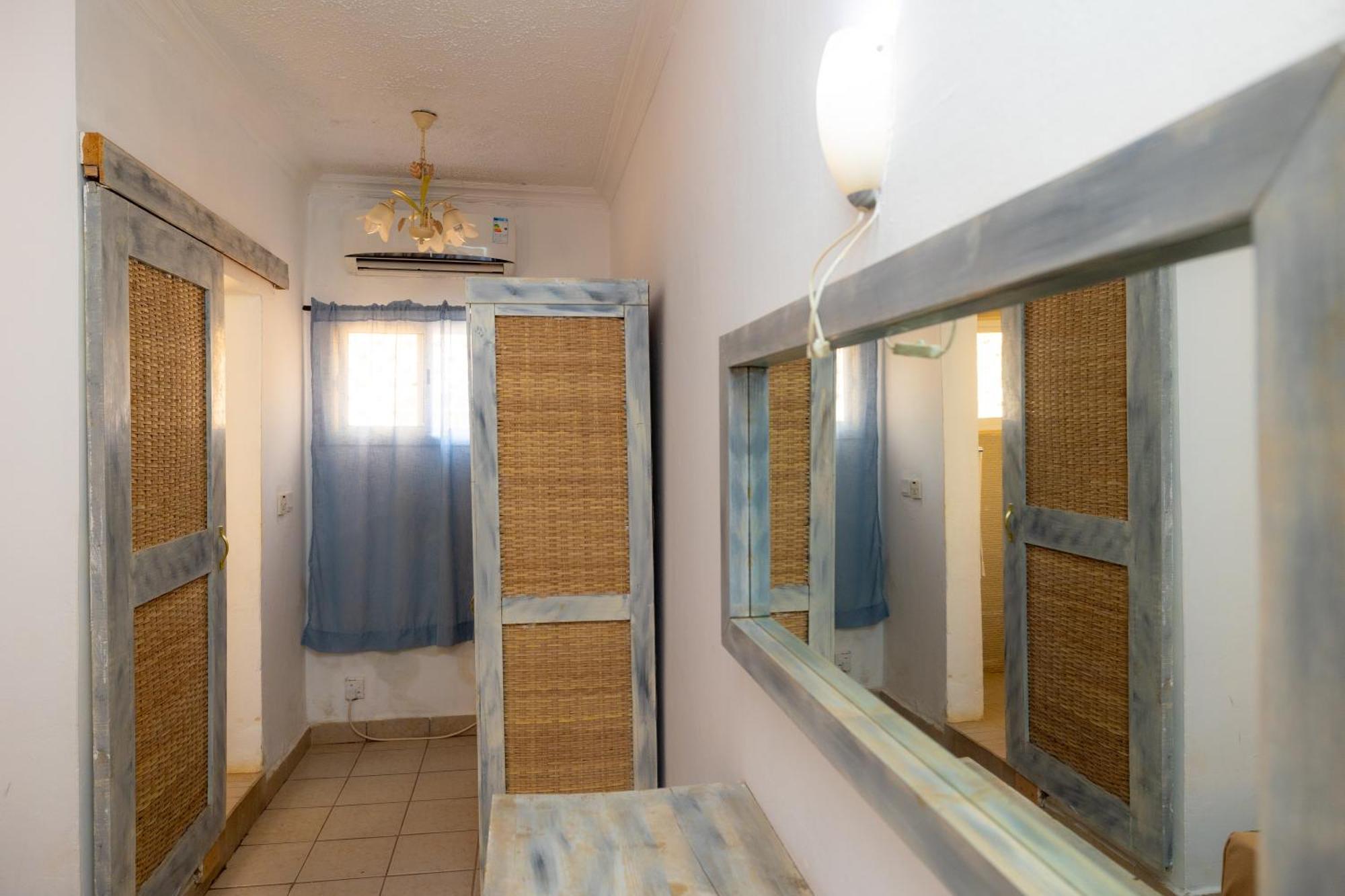Sarges Hotel Serrekunda Exterior photo